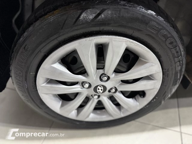 HB20S - 1.6 COMFORT PLUS 16V 4P MANUAL