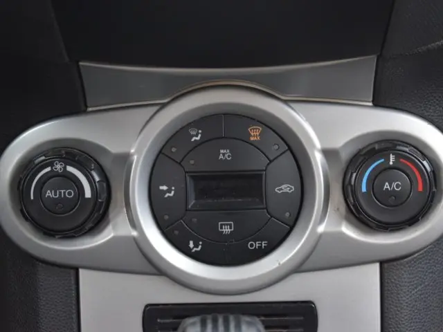 FIESTA HATCH - 1.6 SE HATCH 16V 4P POWERSHIFT