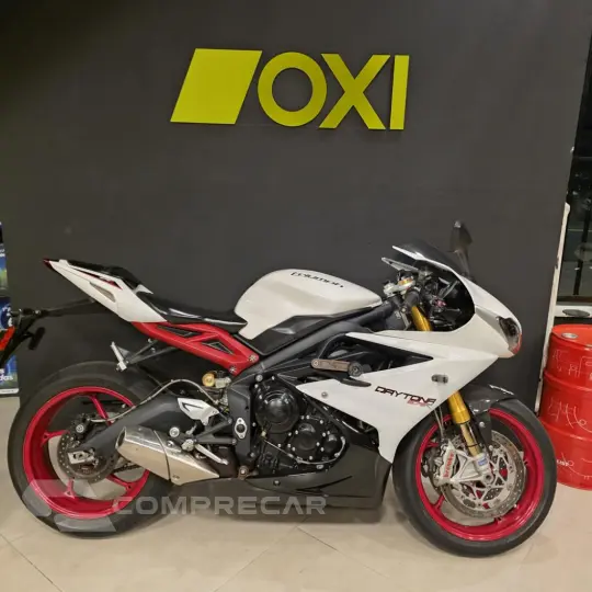 DAYTONA 675R
