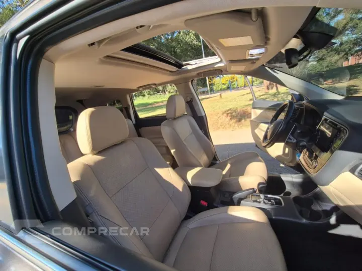 OUTLANDER 3.0 GT 4X4 V6 24V GASOLINA 4P AUTOMÁTICO