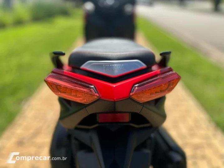 XMAX 250