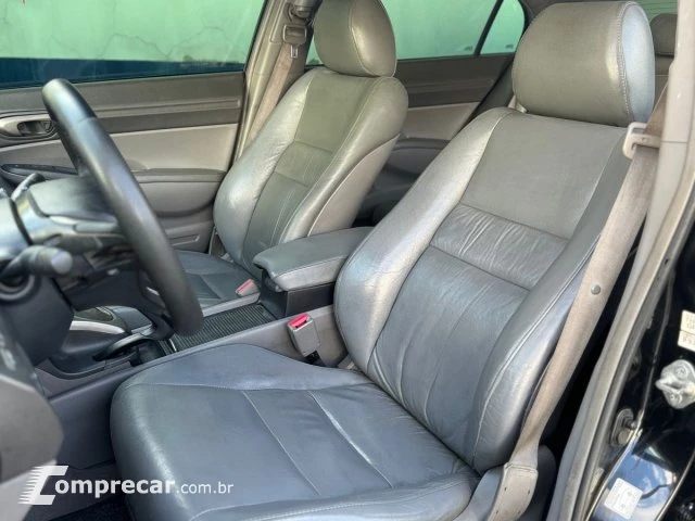 CIVIC - 1.8 LXS 16V 4P AUTOMÁTICO