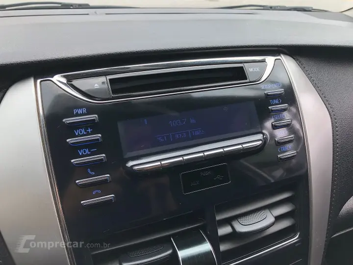 Yaris 1.5 16V Flex Sedan Xl Multidrive