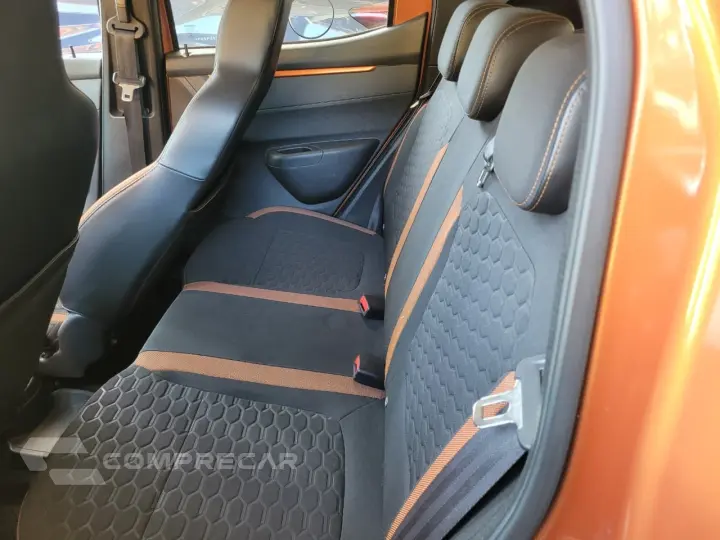 Kwid KWID OUTSIDER 1.0 Flex 12V 5p Mec.