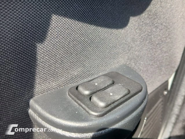 CLASSIC - 1.0 MPFI LS 8V 4P MANUAL