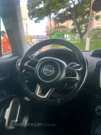 Renegade Longitude 1.8 4x2 Flex 16V Aut.