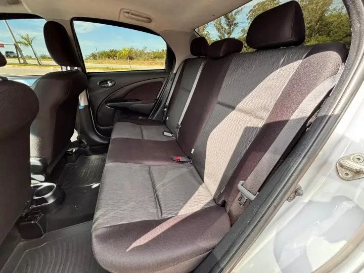 Etios Sedan X 1.5 (Aut) (Flex)