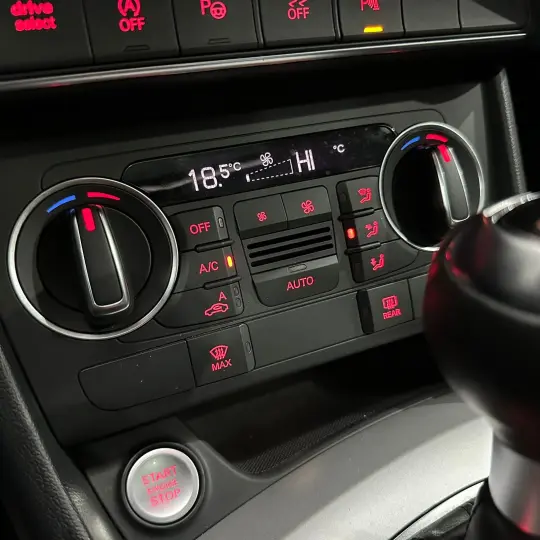 Q3 2.0 TFSI Quat. 211/220cv S-tronic 5p