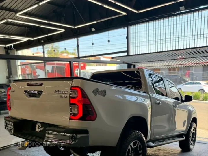 HILUX 2.8 D-4D TURBO DIESEL CD SRX 4X4 AUTOMÁTICO