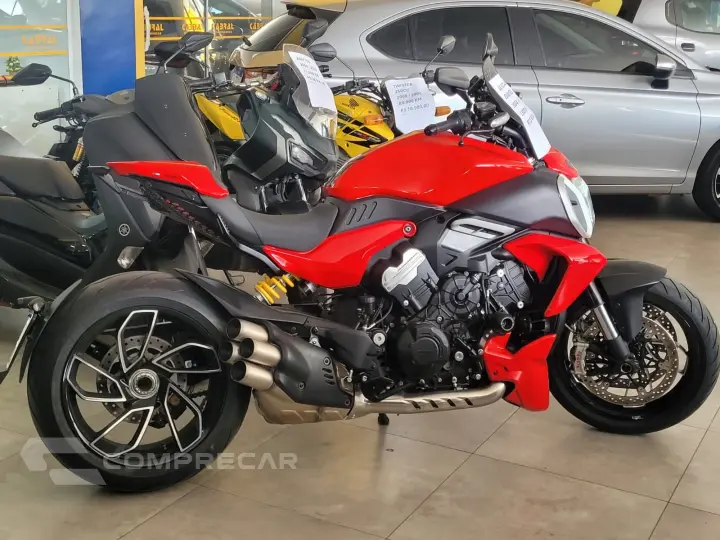 DIAVEL V4 1158