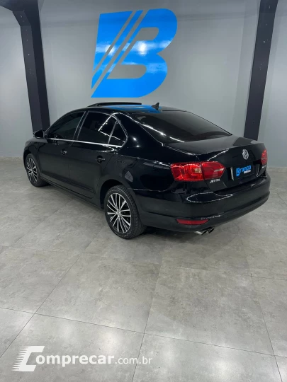 JETTA 2.0 TSI Highline