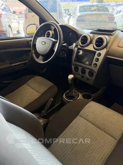 FIESTA 1.6 Rocam Sedan 8V