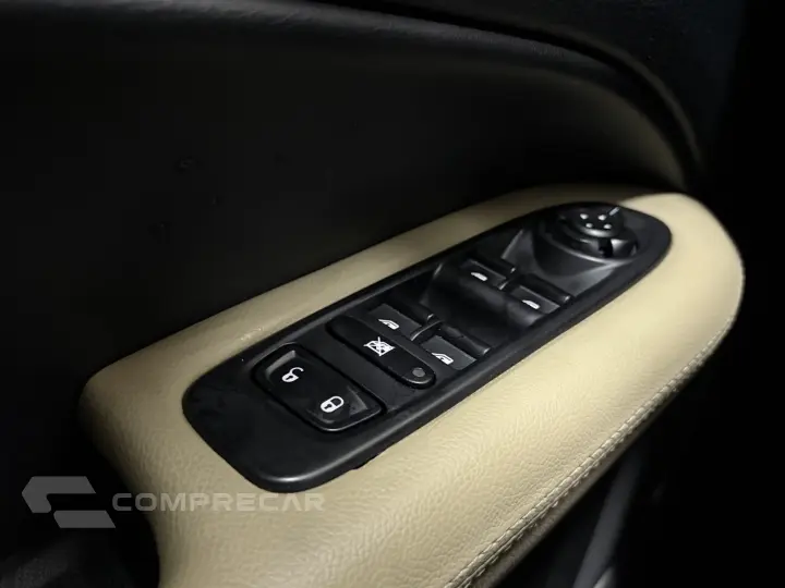 COMPASS 2.0 16V FLEX LONGITUDE AUTOMÁTICO