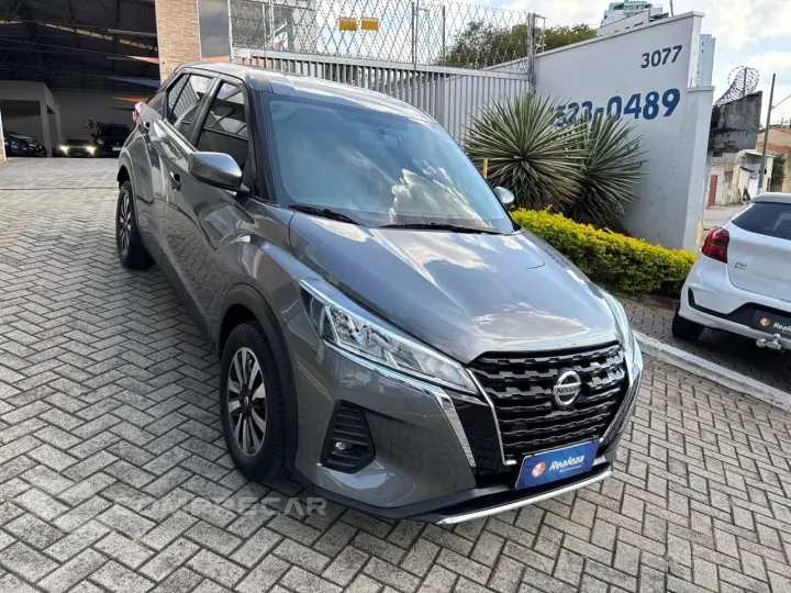 KICKS Active 1.6 16V Flex Aut.