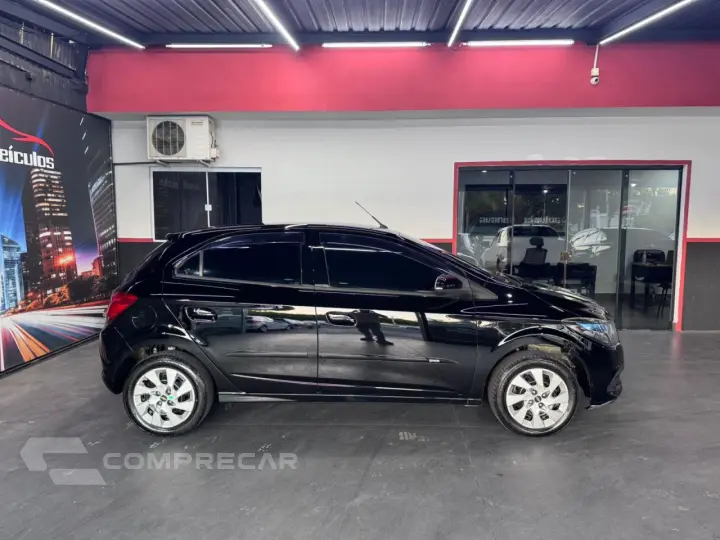 Onix Hatch 1.4 4P FLEX LT