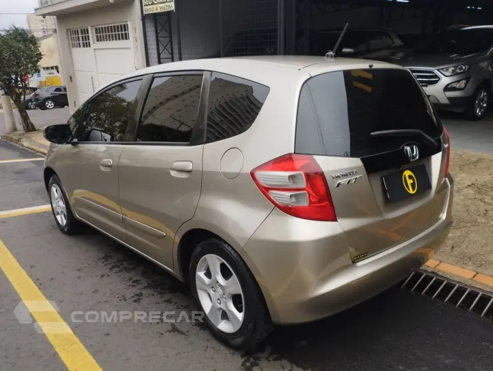 Fit 1.4 16V 4P LX FLEX