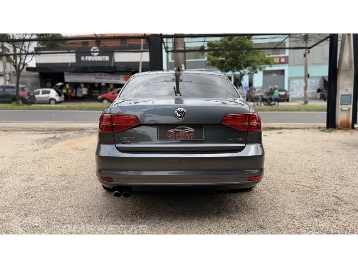 JETTA 2.0 TSI HIGHLINE 211CV GASOLINA 4P TIPTRONIC