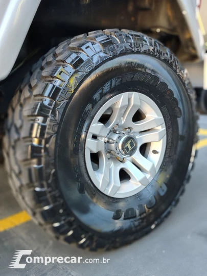 T-4 4x4 3.0 TB Int. Cap. Rígida Diesel