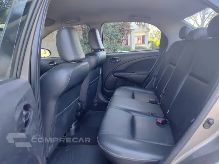ETIOS 1.5 XLS Sedan 16V
