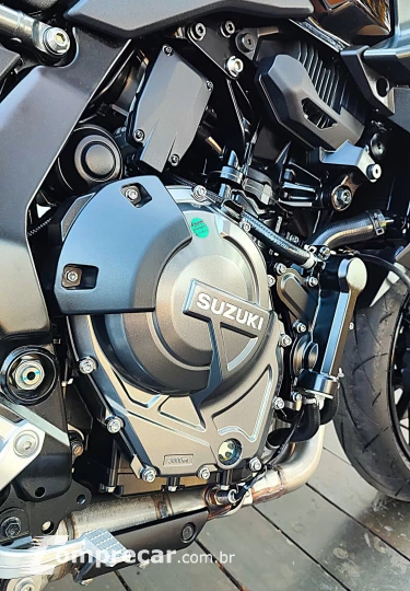 SUZUKI GSX-8S