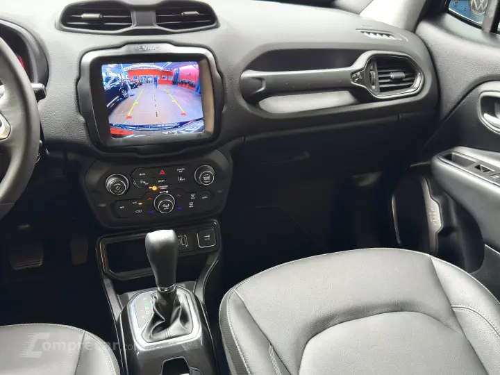 RENEGADE 1.3 T270 TURBO FLEX LONGITUDE AT6