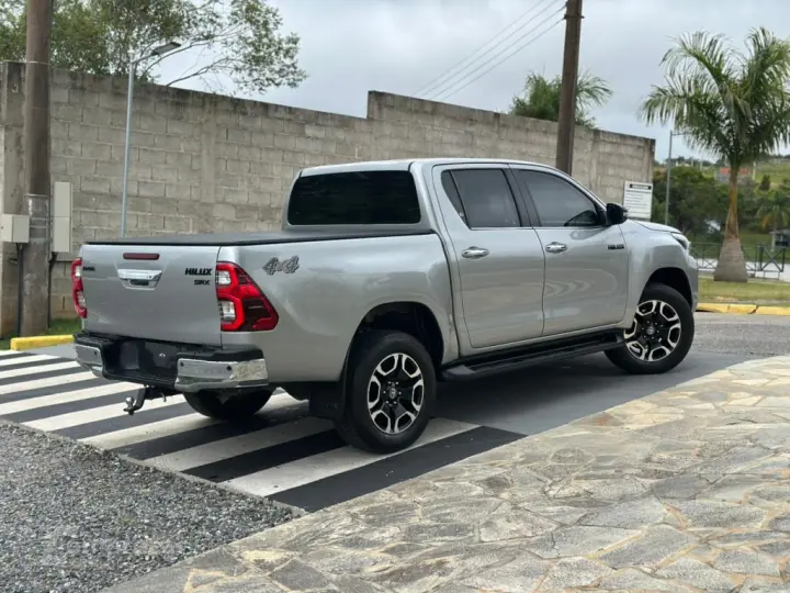 HILUX 2.8 D-4D TURBO DIESEL CD SRX 4X4 AUTOMÁTICO