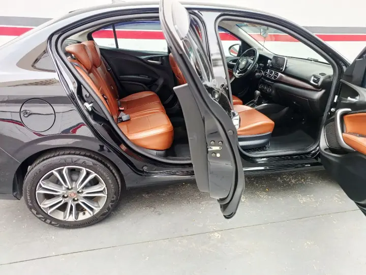 CRONOS PRECISION 1.8 16V Flex Aut.