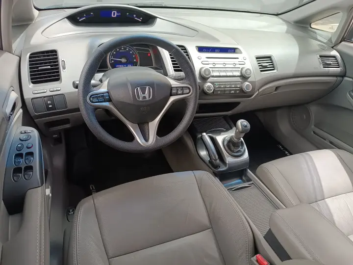 CIVIC 1.8 LXL 16V