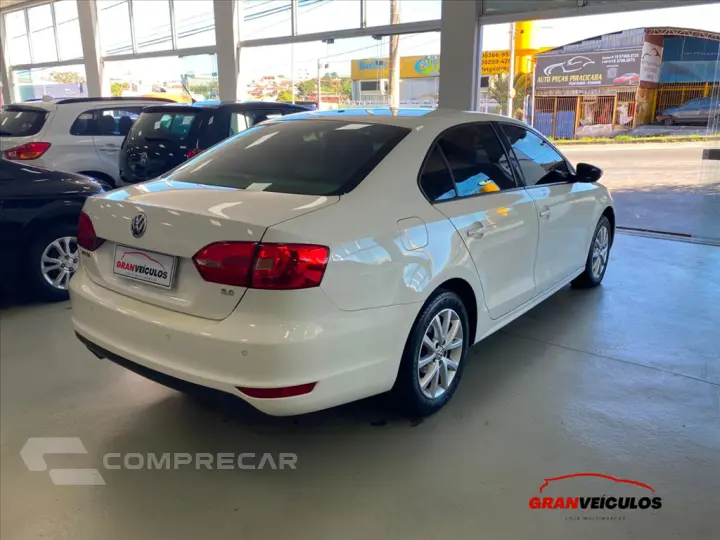 JETTA 2.0 COMFORTLINE FLEX 4P TIPTRONIC