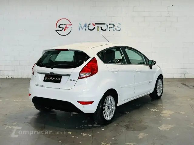 FIESTA HATCH - 1.6 TITANIUM HATCH 16V 4P AUTOMÁTICO