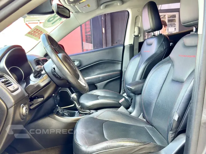 COMPASS 2.0 16V DIESEL TRAILHAWK 4X4 AUTOMÁTICO