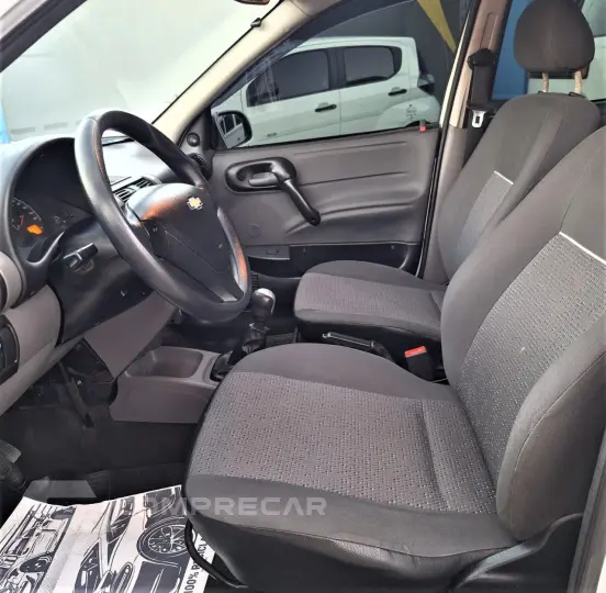 Classic Sedan 1.0 4P VHCE FLEX LS