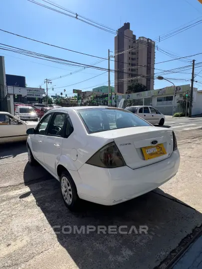 FIESTA 1.6 MPI Class Sedan 8V