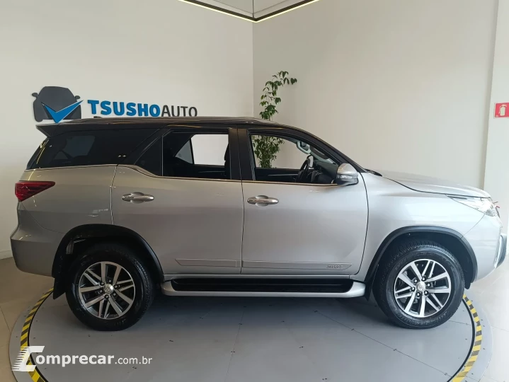 HILUX SW4 2.8 SRX 4X4 7 LUGARES 16V TURBO INTERCOOLER 4P AUT