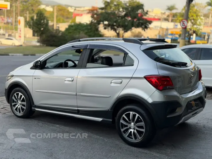 ONIX 1.4 MPFI ACTIV 8V FLEX 4P AUTOMÁTICO