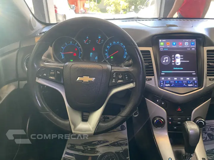 Cruze LT automático