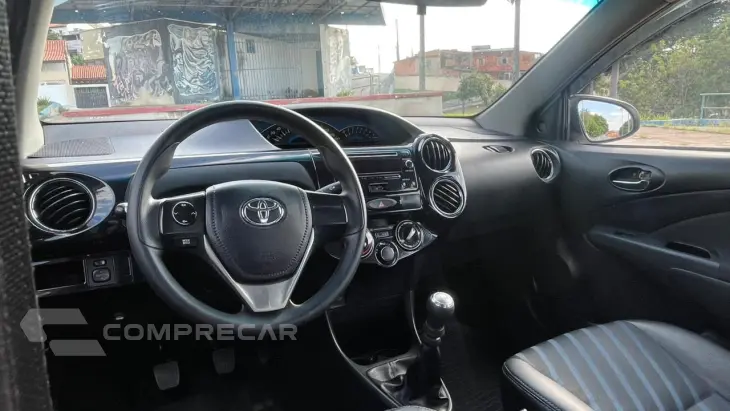 ETIOS 1.5 XS Sedan 16V