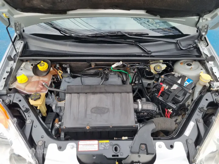 FIESTA 1.6 MPI Sedan 8V