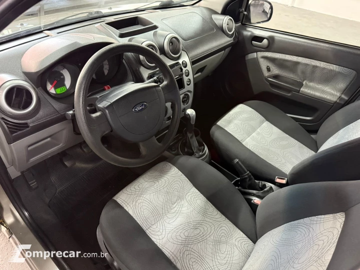 FIESTA 1.6 Rocam SE Sedan 8V
