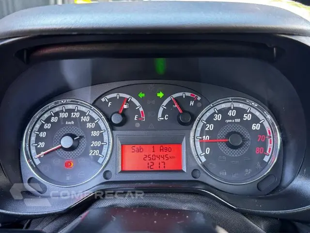 PUNTO - 1.4 ELX 8V 4P MANUAL