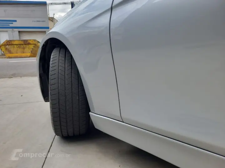 320iA 2.0 Turbo/ActiveFlex 16V/GP  4p