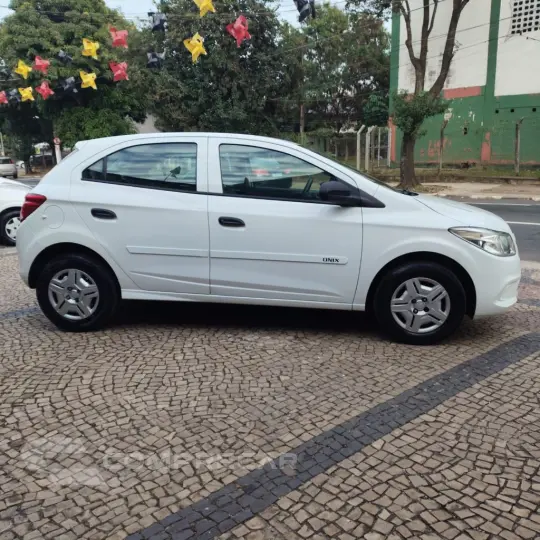 ONIX HATCH LT 1.0 8V FlexPower 5p Mec.