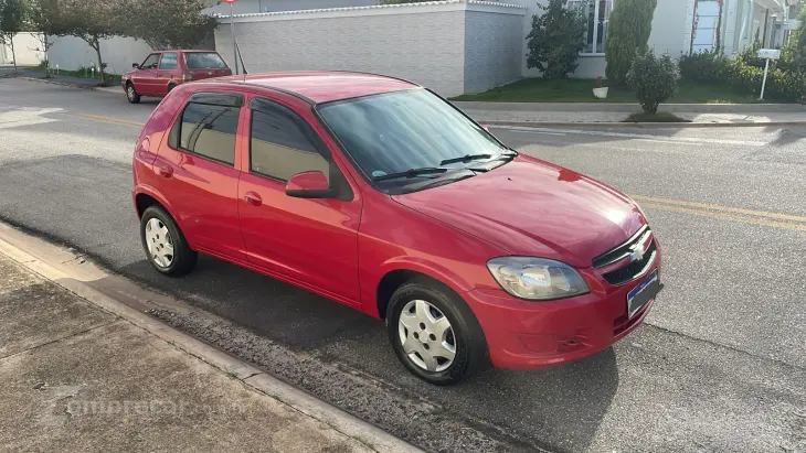 CELTA 1.0 MPFI LT 8V