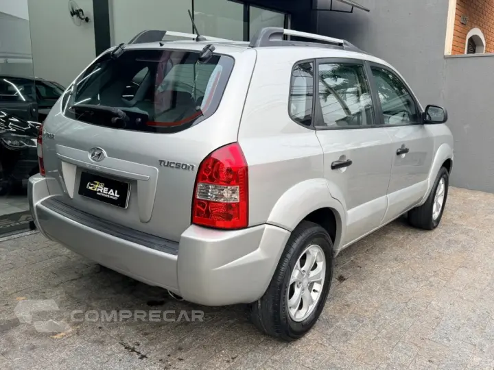TUCSON 2.0 MPFI GL 16V 142CV 2WD GASOLINA 4P MANUAL
