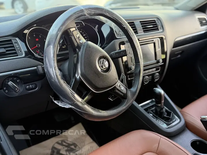 JETTA 2.0 TSI HIGHLINE 211CV GASOLINA 4P TIPTRONIC