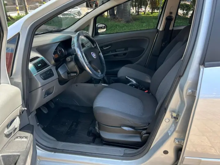 Punto ESSENCE 1.6 Flex 16V 5p