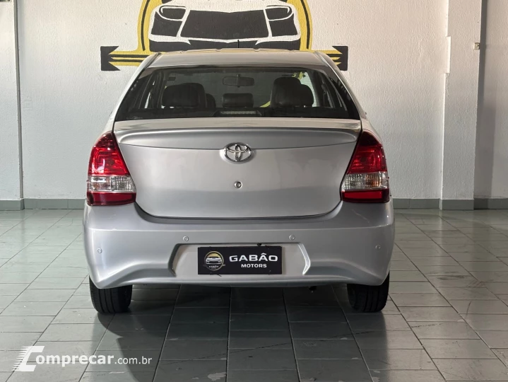 ETIOS 1.5 PLATINUM SEDAN 16V FLEX 4P AUTOMÁTICO