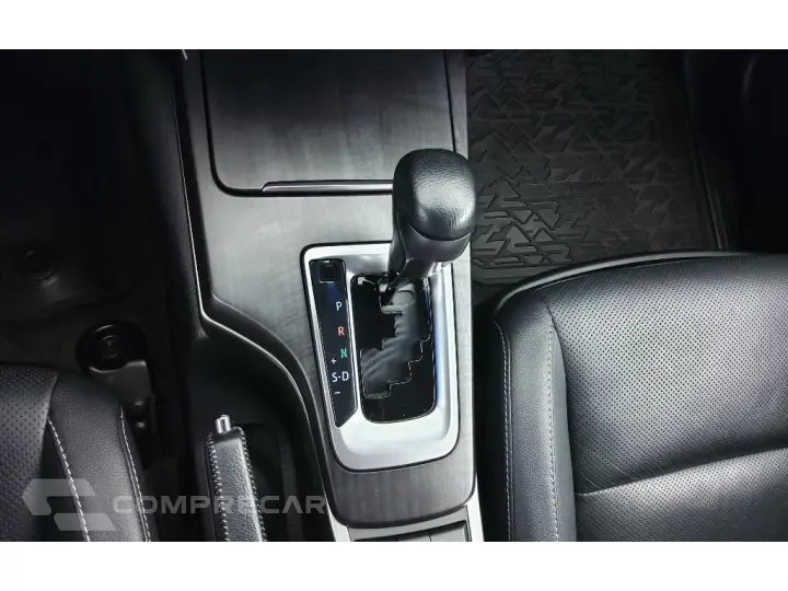 HILUX SW4 2.8 D-4D TURBO DIESEL SRX 7L 4X4 AUTOMÁTICO