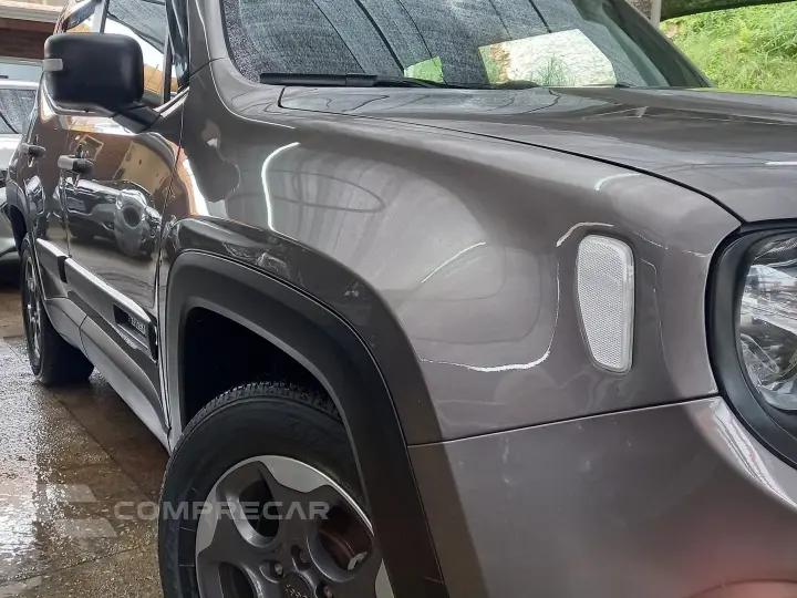Renegade 1.8 16V Flex 4P Automático