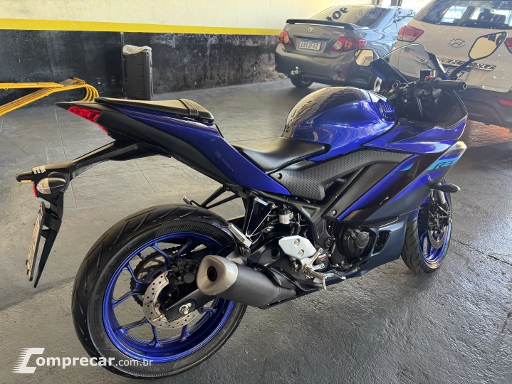 YZF R-3